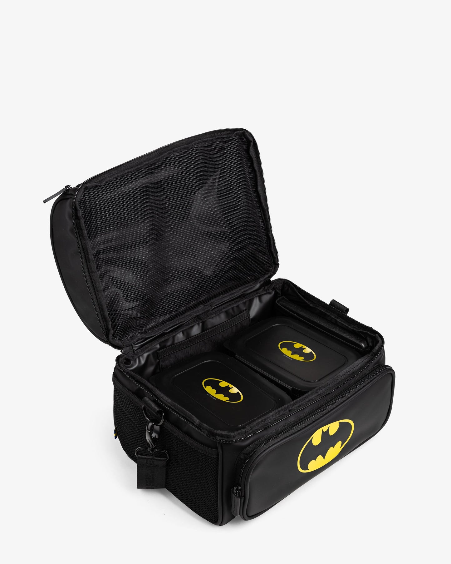 meal-prep-bag-batman-with-4-food-containers-and-2-ice-packs-t0 Smartshake_Meal_Prep_Bag_Batman_open.jpg