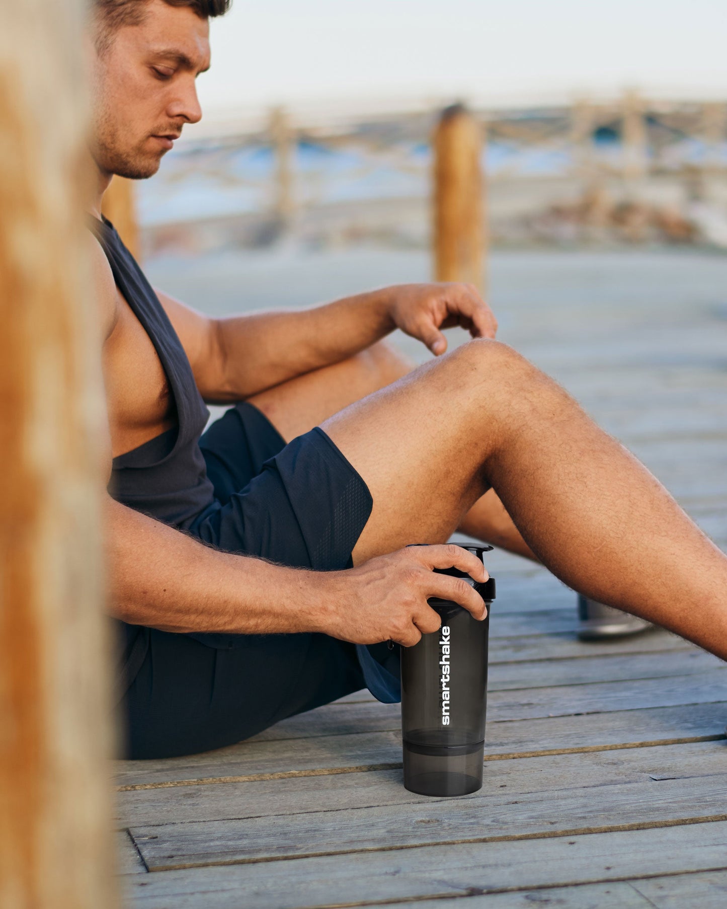 original2go-one-gunsmoke-black-e1 Smartshake_Original2Go-ONE-Gunsmoke-Black_lifestyle2.jpg