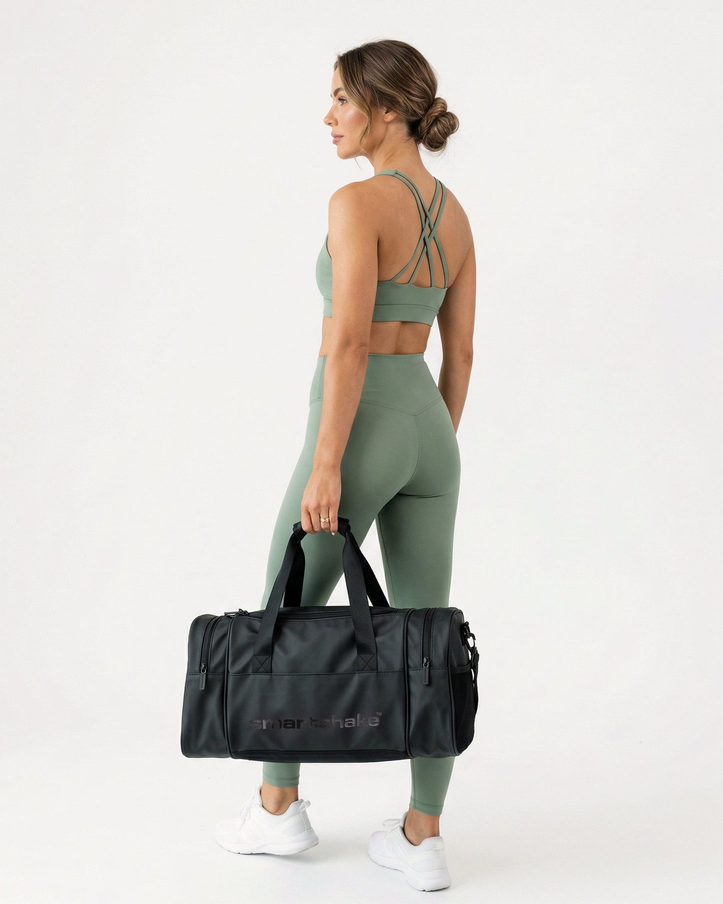 gym-bag-black-d9 Smartshake_GymBag_Black_lifestyle4_39cb3c06-8267-4a3c-8ba4-17ffef457cbf.jpg