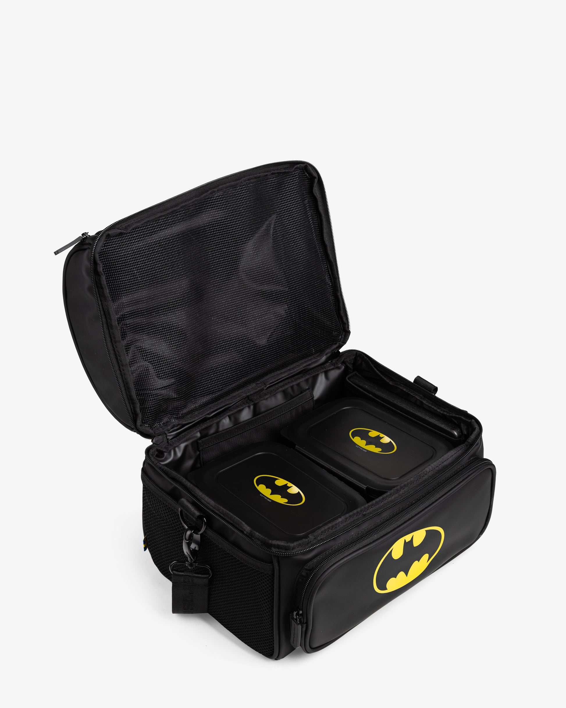 meal-prep-bag-batman-with-4-food-containers-and-2-ice-packs-s0 Smartshake_Meal_Prep_Bag_Batman_open.jpg