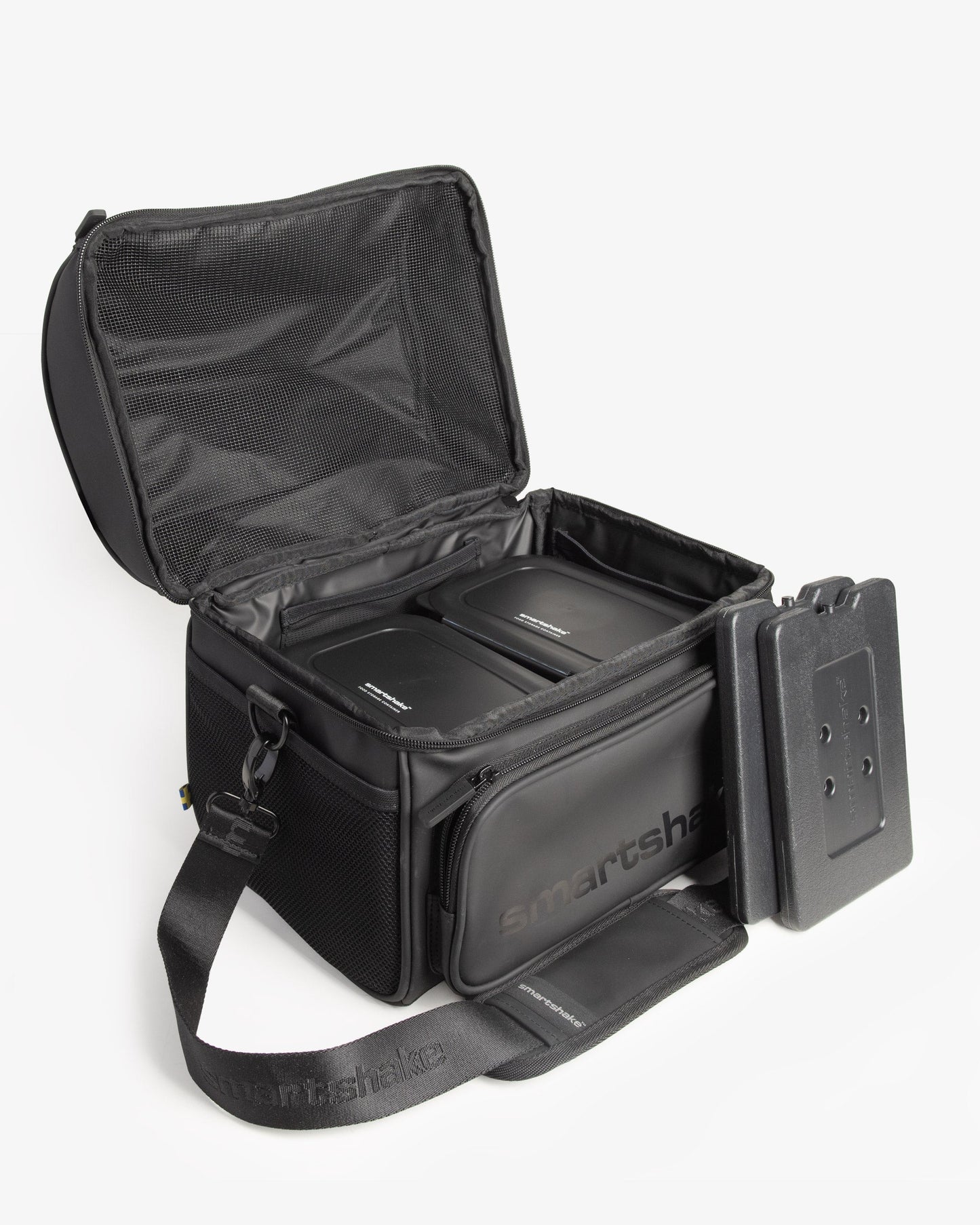 meal-prep-bag-black-with-4-food-containers-and-2-ice-packs-t8 Smartshake_Meal_Prep_Bag_Black_open.jpg